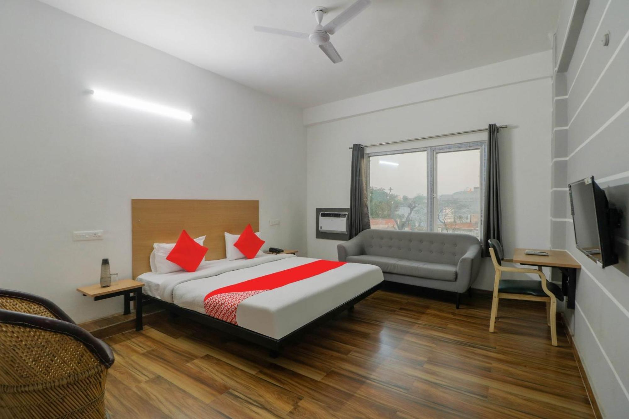 Townhall Bhiwadi Εξωτερικό φωτογραφία